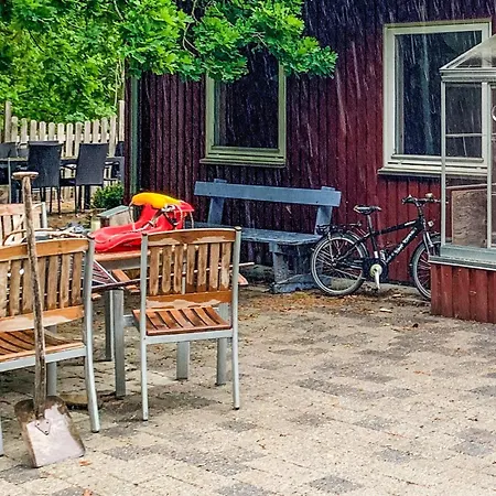 Three Bedroom Cozy In 度假居