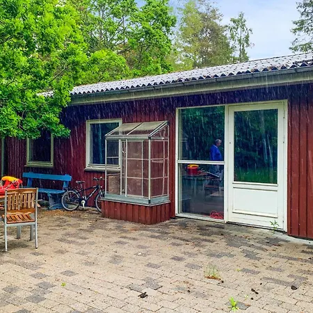 Three Bedroom Cozy In